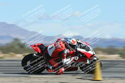 media/Nov-16-2025-Race Pace (Sun) [[8c5fa54630]]/Non Verified Riders (1st 20 Minutes)/3-Turn 3 Inside (11am)/